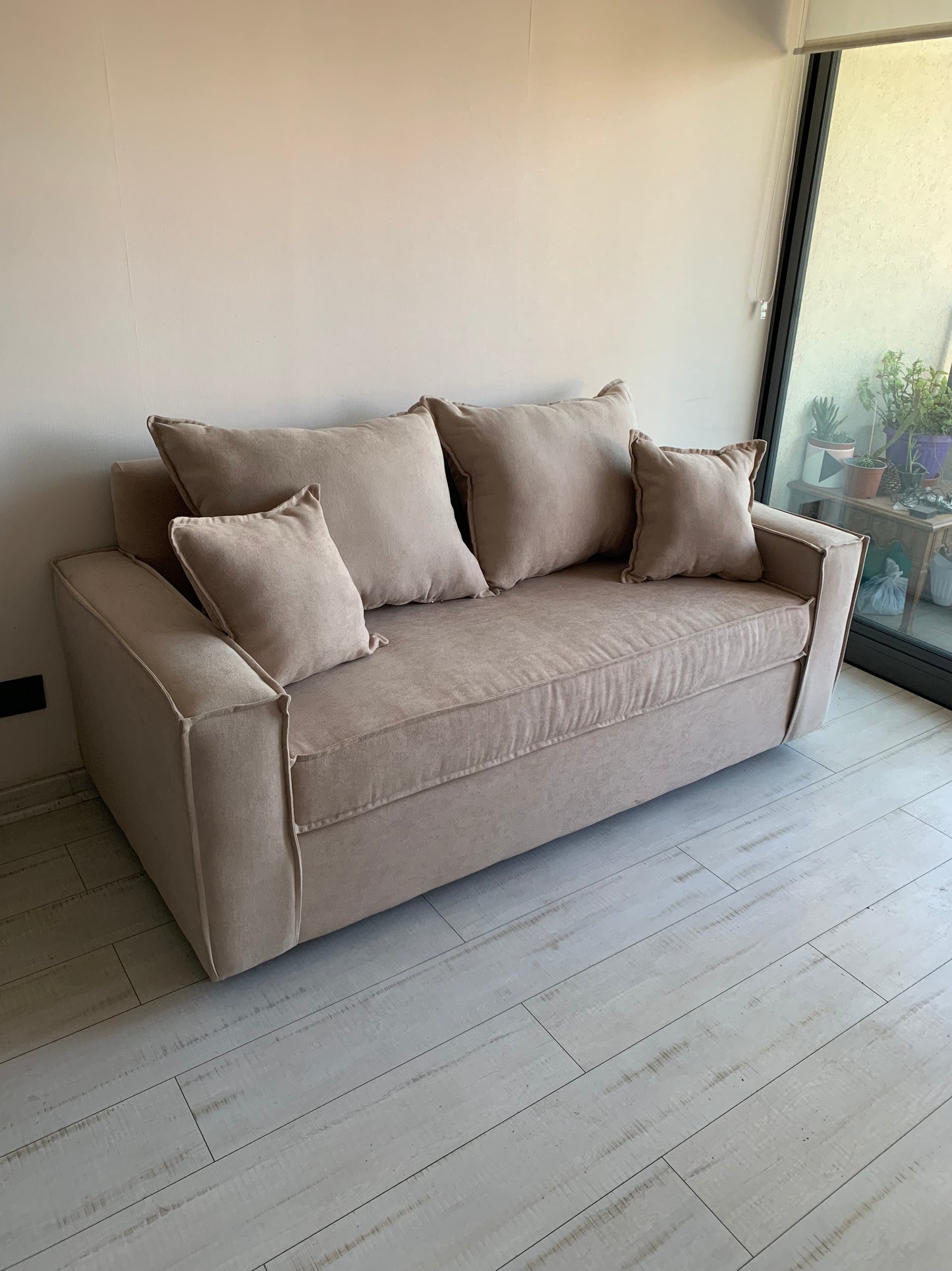 Sofá 3 Cuerpos Homero / 2 Cojines Grandes & 2 Pequeños / Asiento Cuadrado o Caramelo