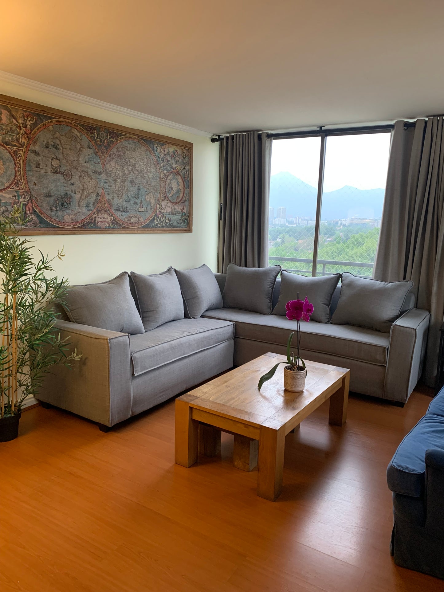 Sofá Seccional 6 Cuerpos con Resortes Homero color Gris Claro