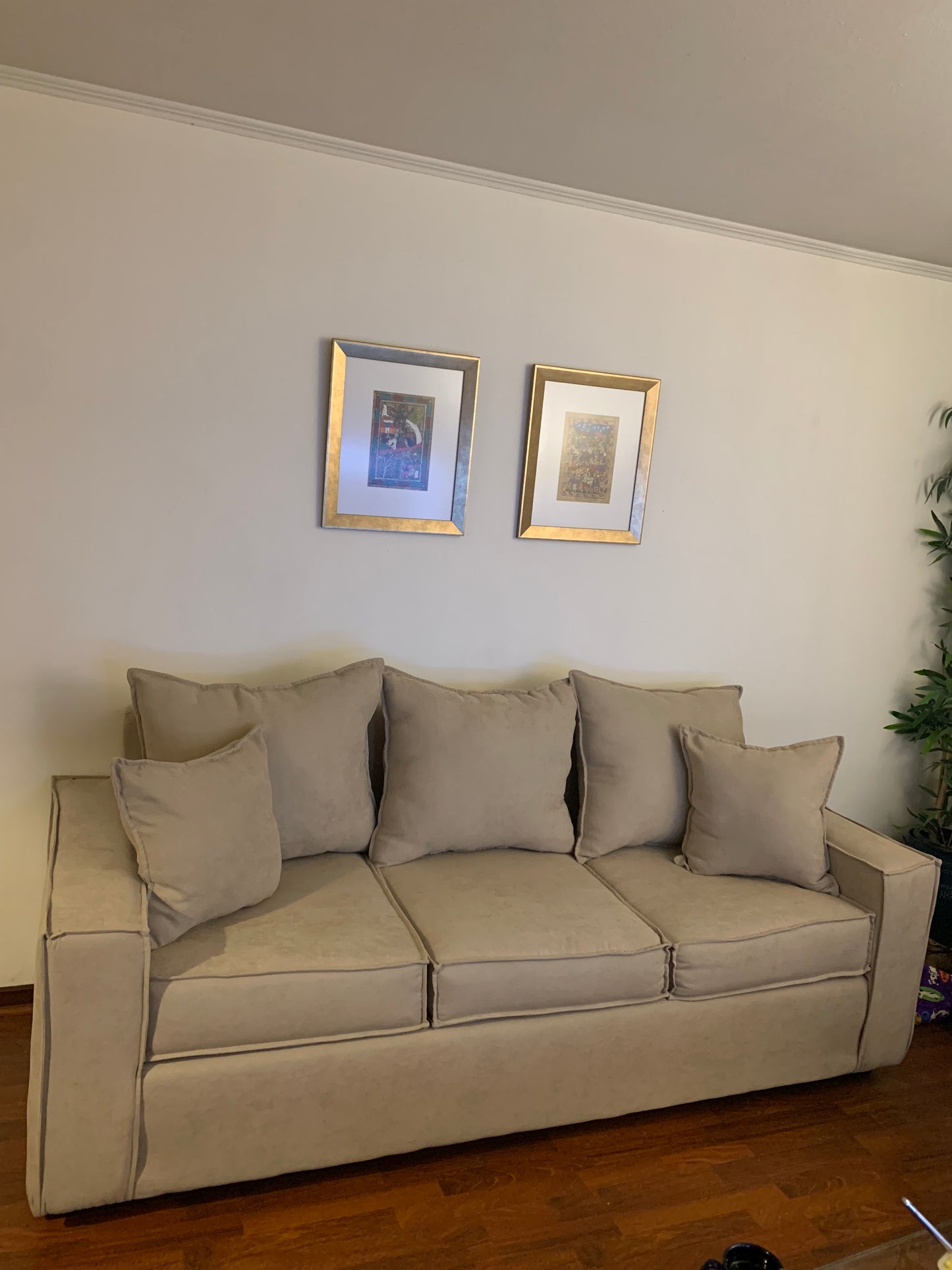 Sofá 3 Cuerpos Homero / 2 Cojines Grandes & 2 Pequeños / Asiento Cuadrado o Caramelo