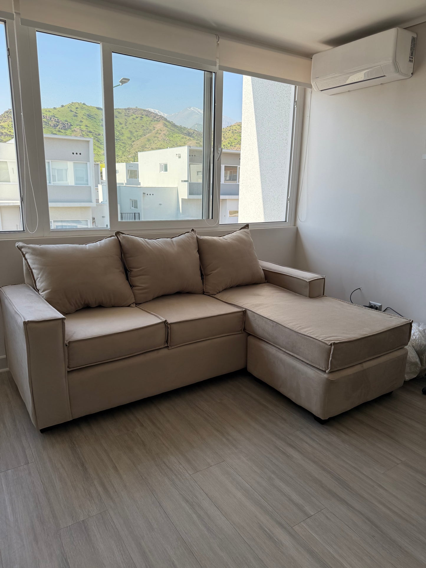 Sofá Intercambiable 5 Cuerpos con Resortes Homero Color Beige Lino Niza Soft, Sevilla & Felpa